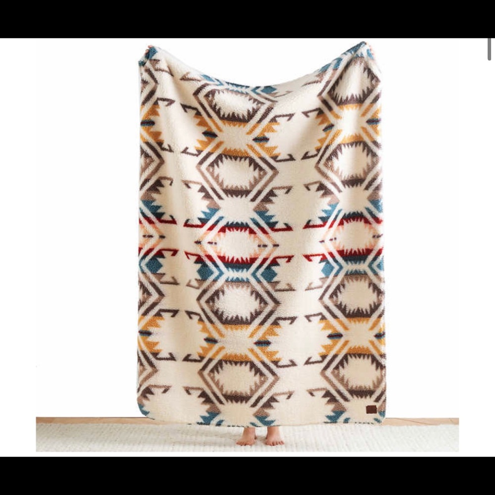 Pendleton Sherpa fleece throw 50”x70”